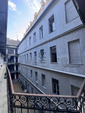 Eladó téglalakás, Budapesten, VII. kerületben 75.9 M Ft