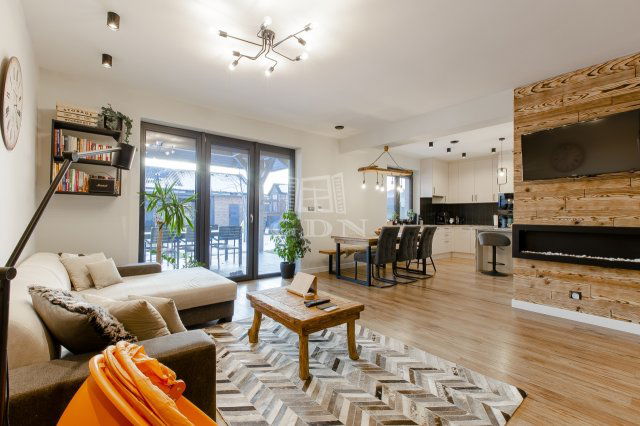 Eladó ikerház, Szadán 184.99 M Ft, 4+1 szobás