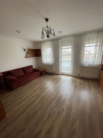 Eladó téglalakás, Mosonmagyaróváron 52.5 M Ft, 2 szobás