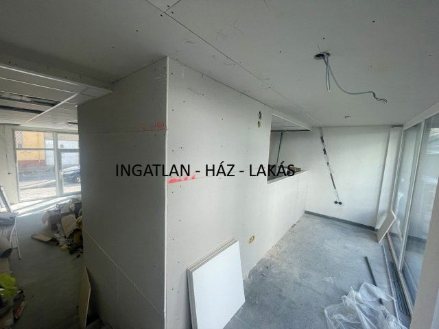 Kiadó üzlethelyiség, Budapesten, IV. kerületben 279 E Ft / hó