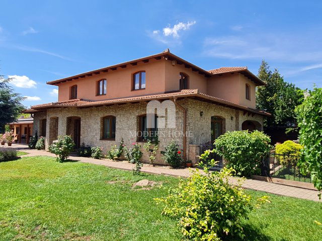 Eladó családi ház, Polgárdin 189.9 M Ft, 4 szobás