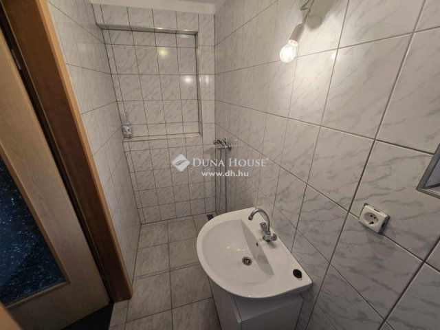 Eladó téglalakás, Budapesten, XX. kerületben 34.9 M Ft, 1 szobás