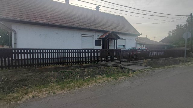 Eladó családi ház, Jászárokszálláson, Vak Bottyán utcában