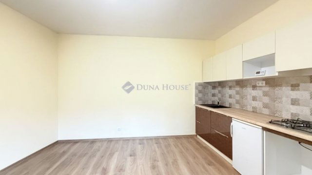 Kiadó téglalakás, albérlet, Egerben 220 E Ft / hó, 2+1 szobás