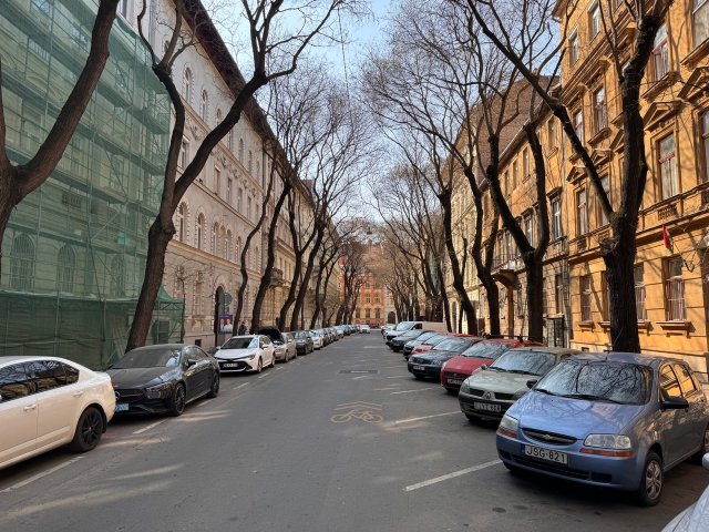 Kiadó téglalakás, albérlet, VI. kerületben, Benczúr utcában