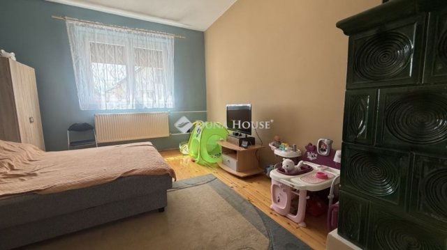 Eladó családi ház, Fertőhomokon 79.9 M Ft, 6 szobás