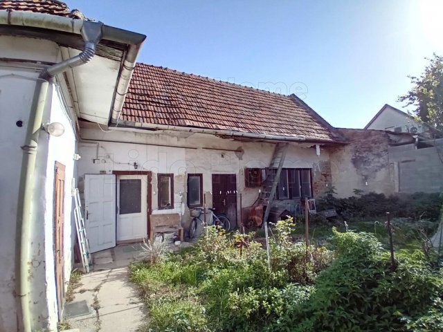Eladó családi ház, Győrött 16.99 M Ft, 3 szobás