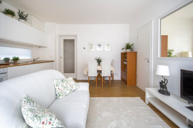 Eladó téglalakás, III. kerületben, Szent István utcában