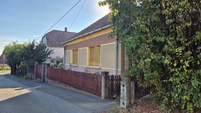 Eladó családi ház, Bejcgyertyánosban 18.6 M Ft, 3 szobás