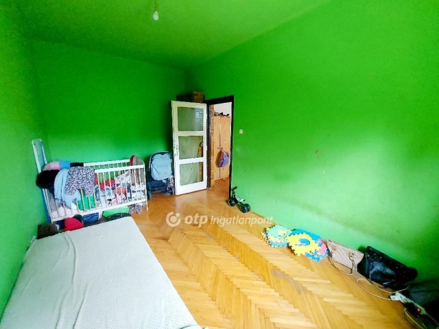 Eladó téglalakás, Miskolcon 10.5 M Ft, 2 szobás