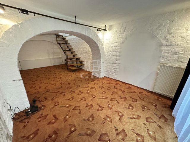 Kiadó téglalakás, albérlet, Székesfehérvárott 155 E Ft / hó
