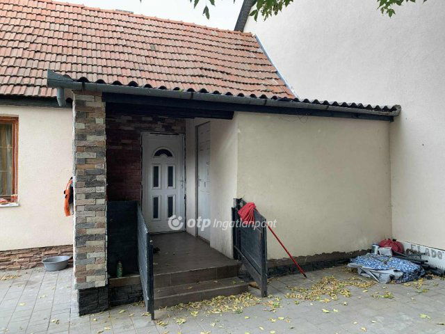 Eladó családi ház, Hernádon 62.9 M Ft, 4+2 szobás