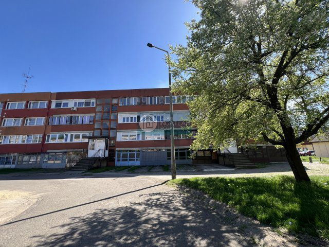 Eladó panellakás, Putnokon 10.5 M Ft, 2 szobás