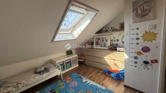 Eladó téglalakás, Gyömrőn 92 M Ft, 4 szobás