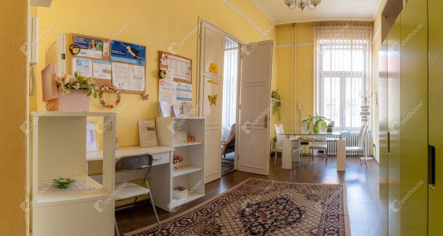 Eladó téglalakás, Debrecenben 99.9 M Ft, 4 szobás