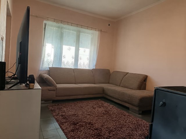 Eladó családi ház, Hajdúszováton 18 M Ft, 3 szobás