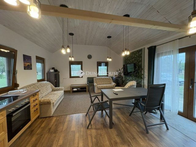 Eladó mezogazdasagi ingatlan, Csemőn 55 M Ft, 1 szobás