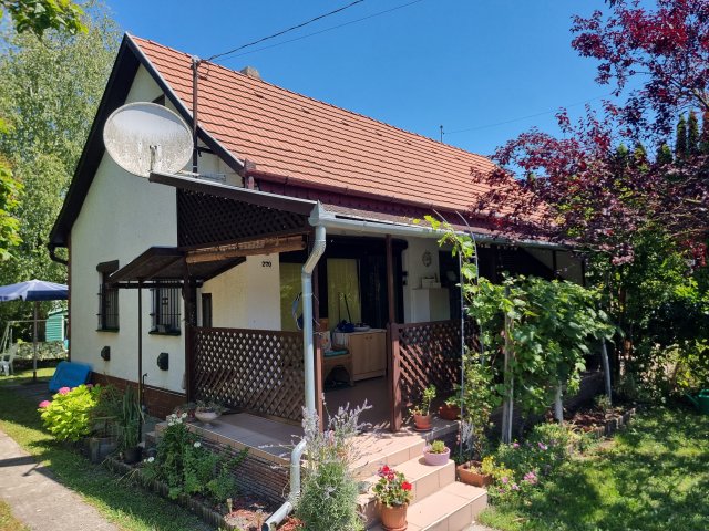 Eladó nyaraló, Balatonmáriafürdőn 44.9 M Ft, 2+1 szobás
