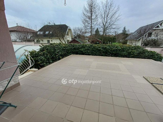 Eladó családi ház, Budapesten, XVI. kerületben 298 M Ft