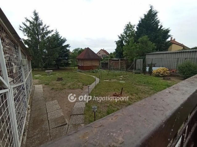 Eladó családi ház, Hatvanban 75 M Ft, 3 szobás