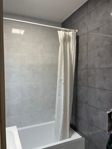 Eladó panellakás, Székesfehérvárott 65 M Ft, 2+1 szobás