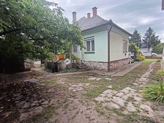 Eladó családi ház, Kisbéren, Komáromi utcában 41.8 M Ft