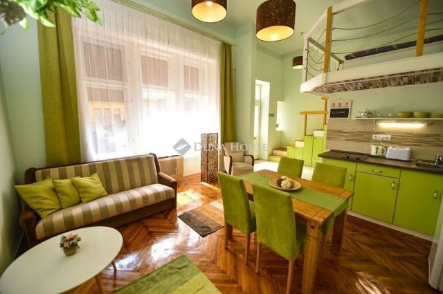 Eladó téglalakás, Budapesten, VI. kerületben 65.9 M Ft, 1 szobás