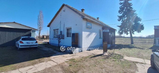 Eladó ipari ingatlan, Kecelen 155 M Ft / költözzbe.hu