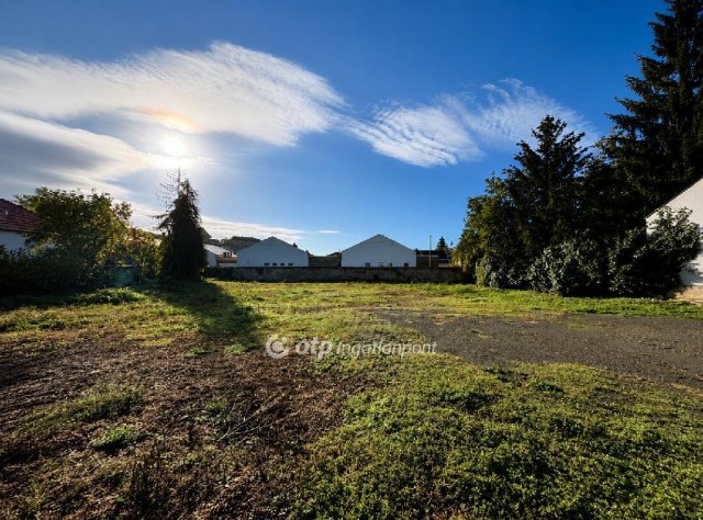 Eladó telek, Egerben 265 M Ft / költözzbe.hu