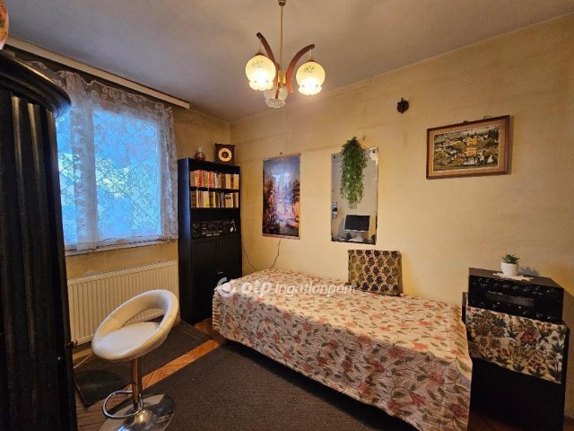 Eladó téglalakás, Balatonfüreden 99 M Ft, 3 szobás