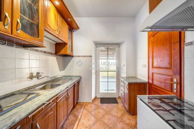 Eladó családi ház, Erdőkertesen 149.9 M Ft, 6 szobás