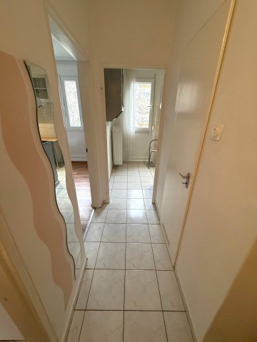 Eladó téglalakás, Pécsett 44.5 M Ft, 2 szobás