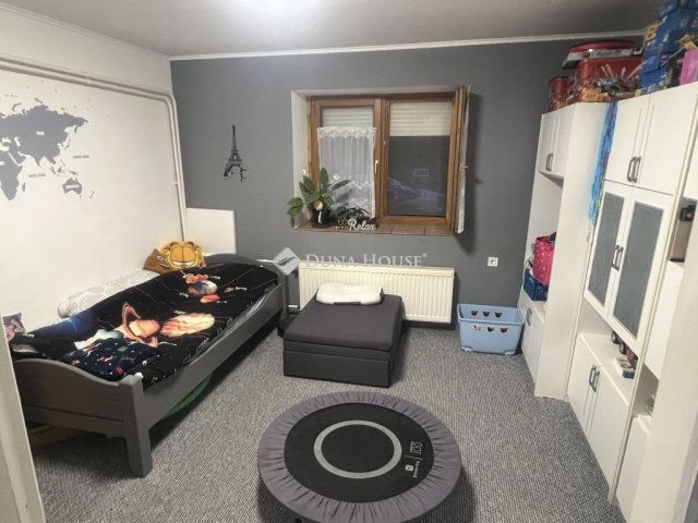 Eladó családi ház, Nagykarácsonyon 34.9 M Ft, 3 szobás