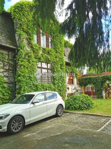 Eladó családi ház, Miskolcon 122.99 M Ft, 8 szobás