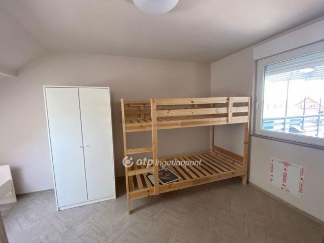 Eladó téglalakás, Cegléden 20.9 M Ft, 1+1 szobás