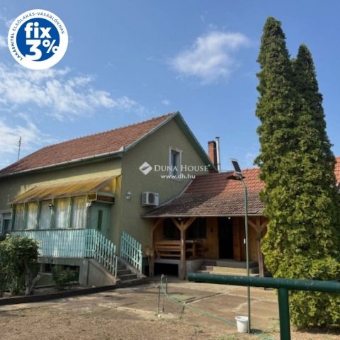 Eladó családi ház, Tápiószelén 54.9 M Ft, 5 szobás