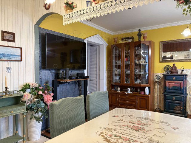 Eladó panellakás, Várpalotán 59.9 M Ft, 1+3 szobás