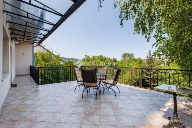 Eladó ikerház, Budapesten, II. kerületben 375 M Ft, 5 szobás