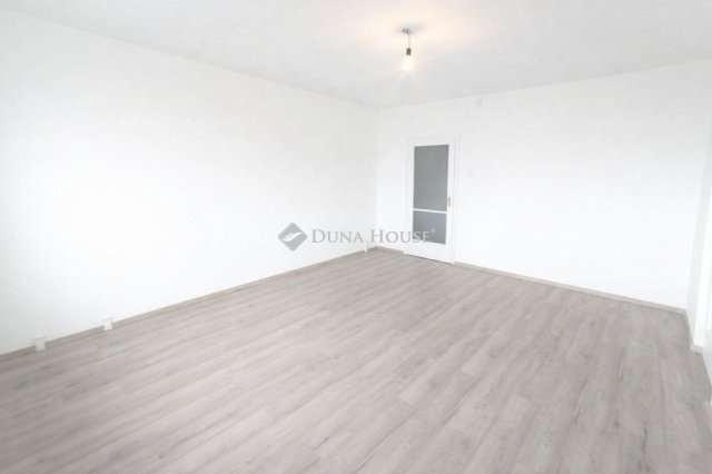 Eladó panellakás, Kecskeméten 43.49 M Ft, 2 szobás