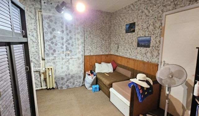 Eladó panellakás, Pécsett 46.99 M Ft, 2+2 szobás