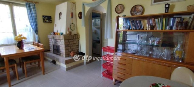 Eladó családi ház, Szekszárdon 29.9 M Ft, 1 szobás