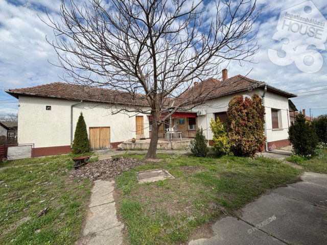 Eladó családi ház, Szankon 28 M Ft, 4 szobás
