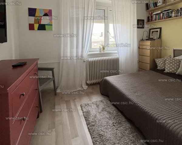 Eladó sorház, Szentendrén 116.9 M Ft, 4 szobás