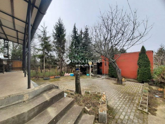 Eladó családi ház, Biatorbágyon 23.5 M Ft, 4 szobás