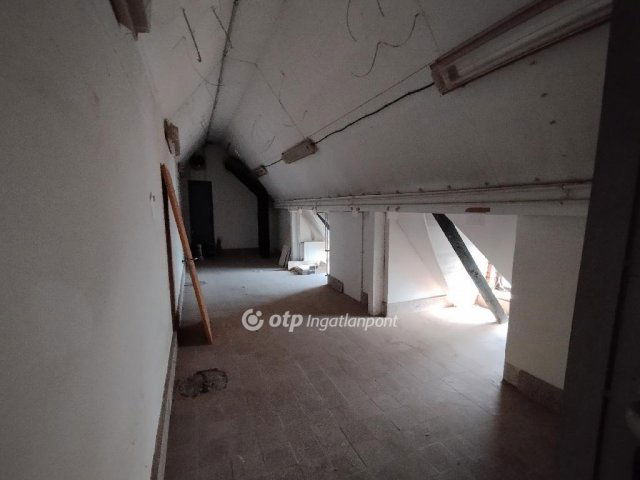 Eladó üzlethelyiség, Pakson 88.2 M Ft / költözzbe.hu