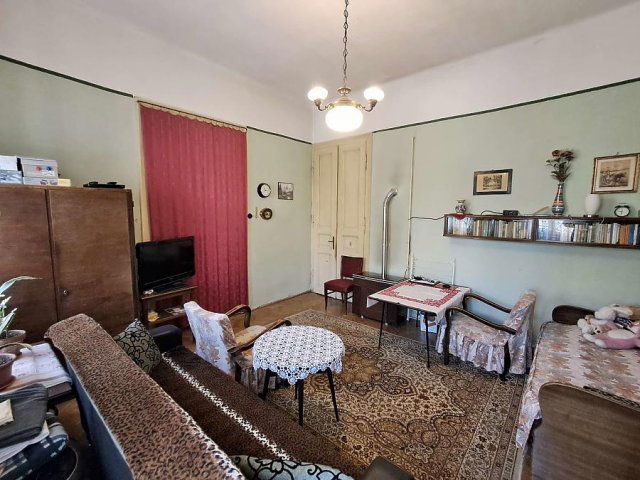 Eladó családi ház, Budapesten, XV. kerületben 64.8 M Ft