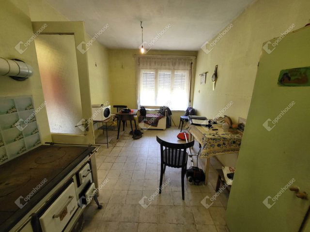 Eladó családi ház, Bakon 16.5 M Ft, 3 szobás