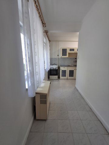 Kiadó téglalakás, albérlet, Pécsett 120 E Ft / hó, 1 szobás