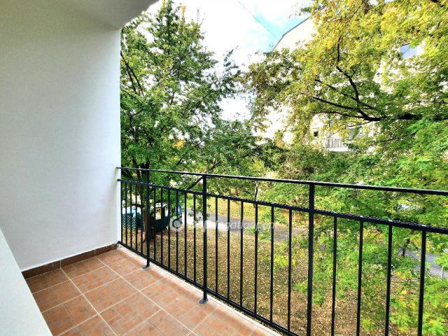 Eladó téglalakás, Siófokon 55 M Ft, 2 szobás