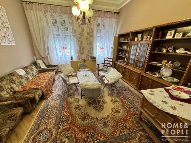 Eladó téglalakás, Szegeden 55 M Ft, 2 szobás